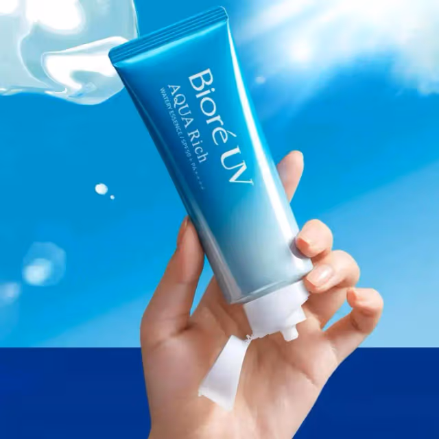 Biore UV Aqua Rich packaging